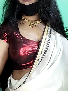 Idhika Paul online show from 02.23.26