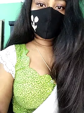 Idhika Paul online show from 03.31.26