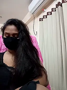 Idhika Paul online show from 06.18.26