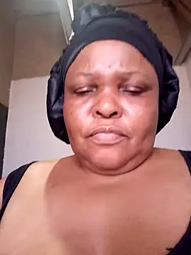 Snapshot of HOTSUGARX5 chatting on 12.14.24 HOTSUGARX5 online show from 12.14.24