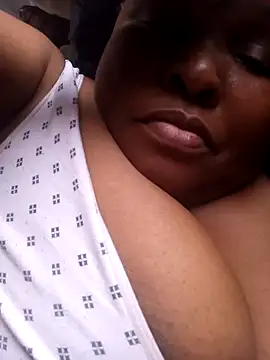 Snapshot of HOTSUGARX5 chatting on 12.17.24 HOTSUGARX5 online show from 12.17.24