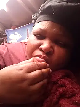 Snapshot of HOTSUGARX5 chatting on 12.19.24 HOTSUGARX5 online show from 12.19.24