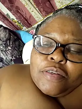 Snapshot of HOTSUGARX5 chatting on 12.27.24 HOTSUGARX5 online show from 12.27.24