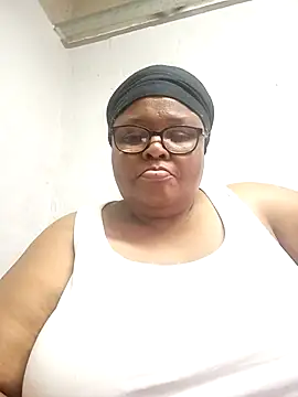 Snapshot of HOTSUGARX5 chatting on 03.22.25 HOTSUGARX5 online show from 03.22.25