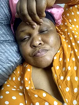 Snapshot of HOTSUGARX5 chatting on 11.08.25 HOTSUGARX5 online show from 11.08.25