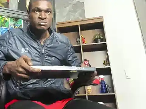 Snapshot of Terrance_z chatting on 01.05.25 Terrance z online show from 01.05.25