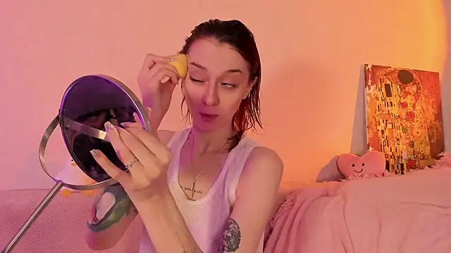 CrystalRey online show from 02.04.25