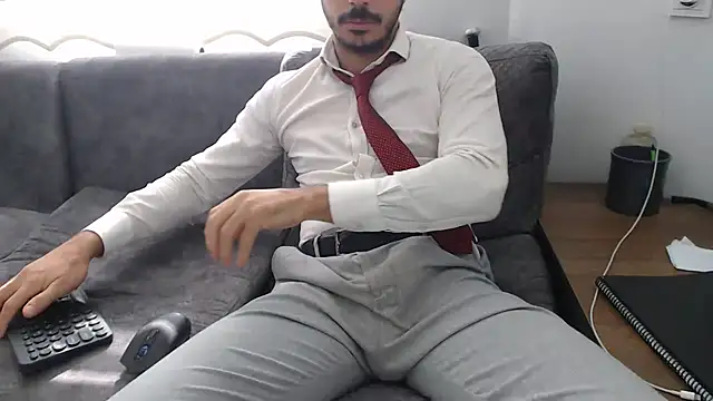 Snapshot of Naughtb0y chatting on 12.22.24 Naughtb0y online show from 12.22.24