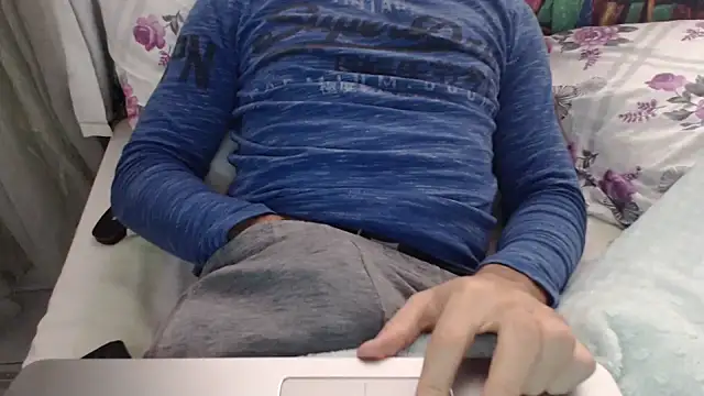 Snapshot of Naughtb0y chatting on 12.26.24 Naughtb0y online show from 12.26.24