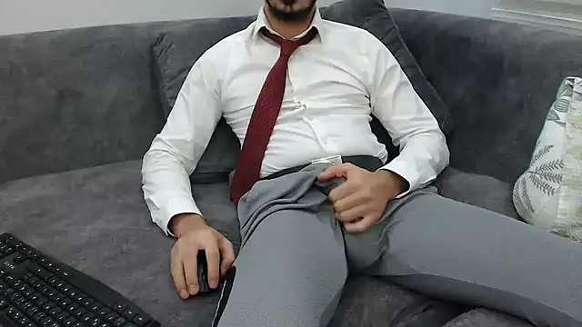 Naughtb0y online show from 11.16.25