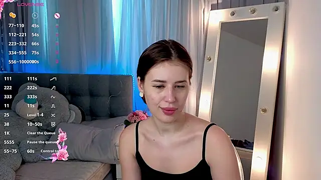 Milkissss online show from 04.03.26