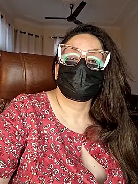 Snapshot of SEXY-Sardarni chatting on 02.14.26 SEXY-Sardarni online show from 02.14.26