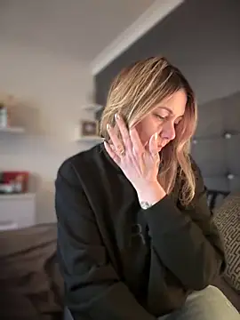 blondebitch2 online show from 01.29.25