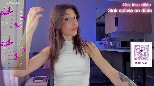 Snapshot of mollyyank chatting on 02.25.25 mollyyank online show from 02.25.25