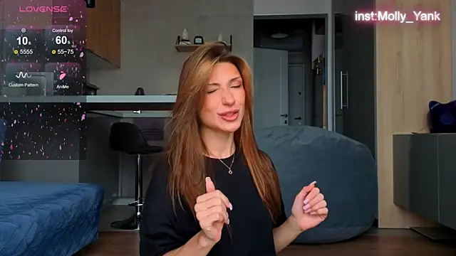 Snapshot of mollyyank chatting on 09.14.25 mollyyank online show from 09.14.25