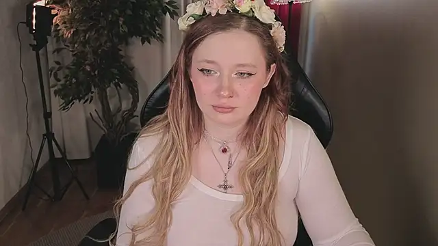 Snapshot of carolina_elf chatting on 02.20.26 carolina elf online show from 02.20.26