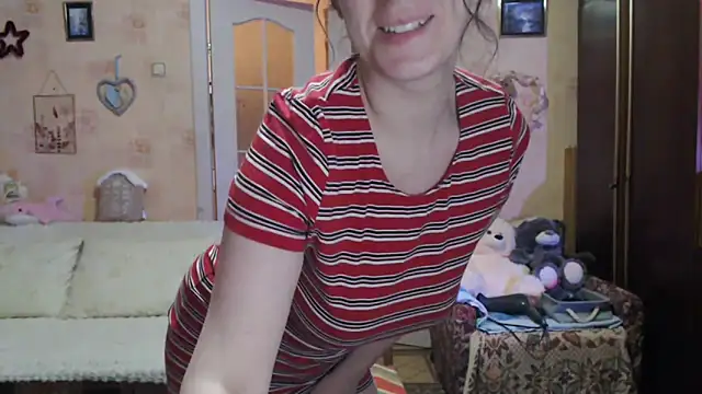 Snapshot of INELIKA chatting on 10.07.25 INELIKA online show from 10.07.25