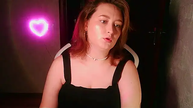 Snapshot of OksiFels chatting on 09.11.25 OksiFels online show from 09.11.25
