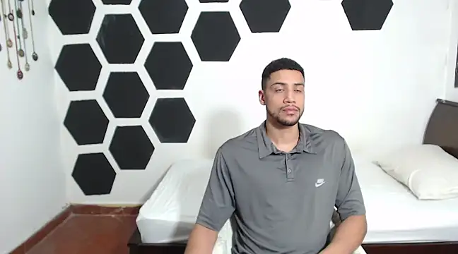 Jhors  Collens online show from 02.05.25