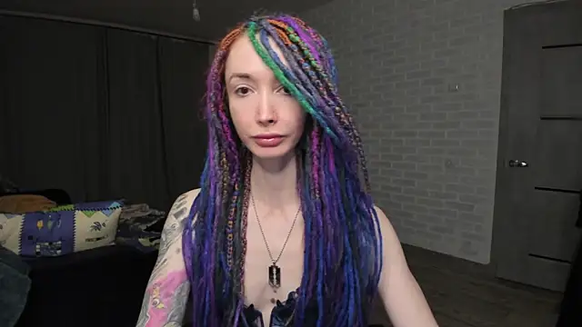 Snapshot of Roxy_Silver chatting on 12.17.24 Roxy Silver online show from 12.17.24