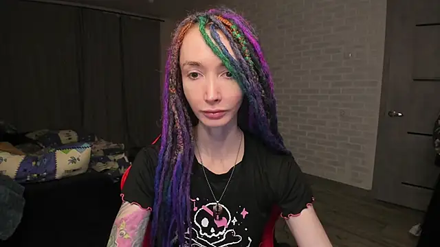 Snapshot of Roxy_Silver chatting on 12.27.24 Roxy Silver online show from 12.27.24