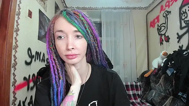 Snapshot of Roxy_Silver chatting on 12.30.24 Roxy Silver online show from 12.30.24