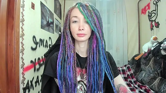 Snapshot of Roxy_Silver chatting on 01.13.25 Roxy Silver online show from 01.13.25