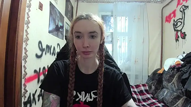 Snapshot of Roxy_Silver chatting on 02.26.25 Roxy Silver online show from 02.26.25