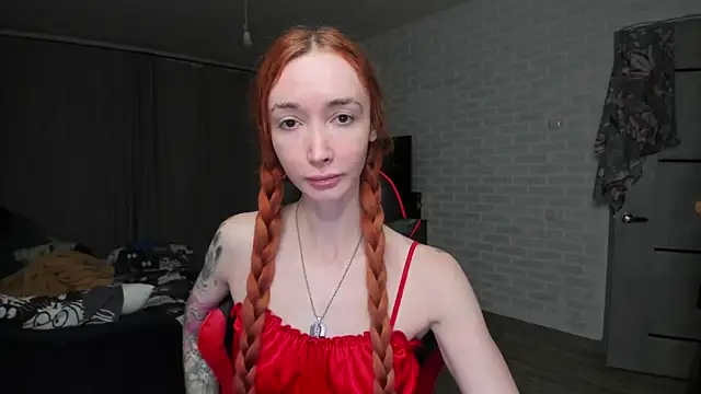 Roxy Silver online show from 10.21.25