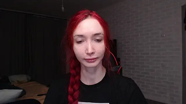 Snapshot of Roxy_Silver chatting on 06.19.26 Roxy Silver online show from 06.19.26
