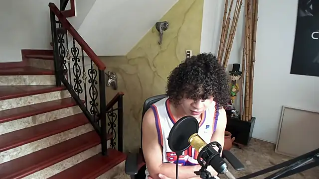 Snapshot of Belamiramil chatting on 12.28.24 Belamiramil online show from 12.28.24