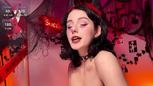 Snapshot of Alice_Succuby chatting on 10.25.25 Alice Succuby online show from 10.25.25