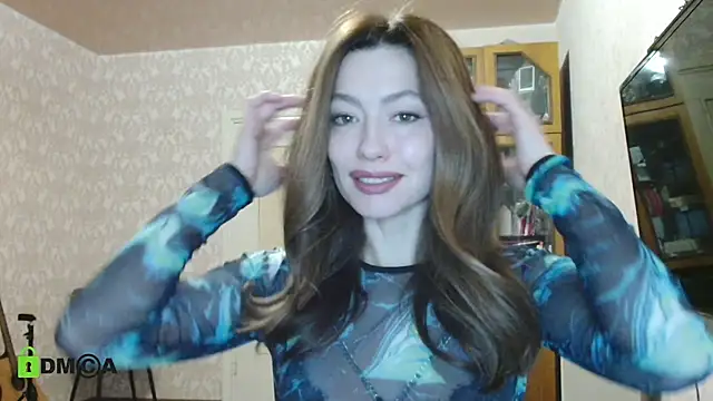 Snapshot of alicia_spicy chatting on 12.18.24 alicia spicy online show from 12.18.24