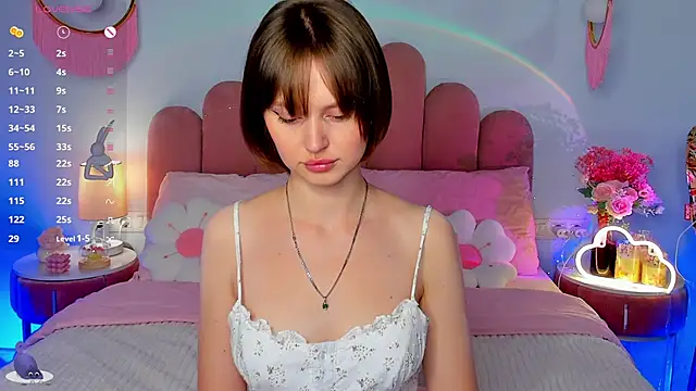 Snapshot of MaryLew chatting on 10.05.25 MaryLew online show from 10.05.25