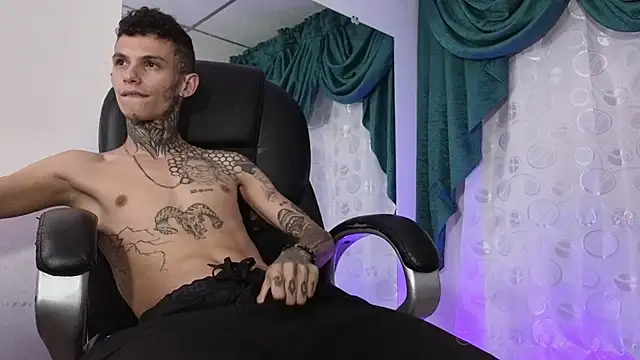 Stuart Boy  online show from 01.07.25