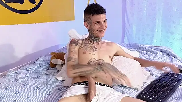 Stuart Boy  online show from 03.02.25