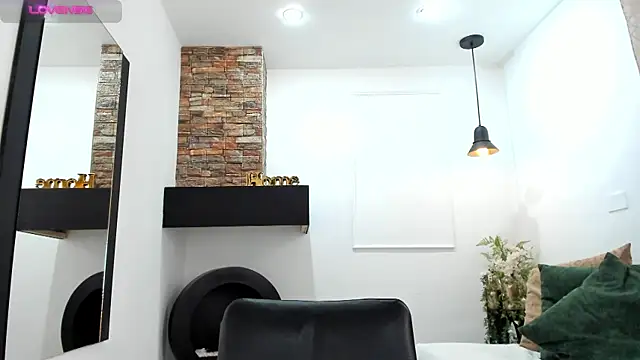  AlejaCruz  online show from 09.21.25