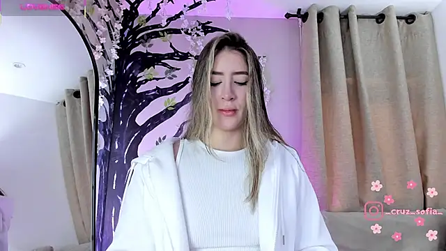 Snapshot of _AlejaCruz_ chatting on 02.01.26 AlejaCruz online show from 02.01.26