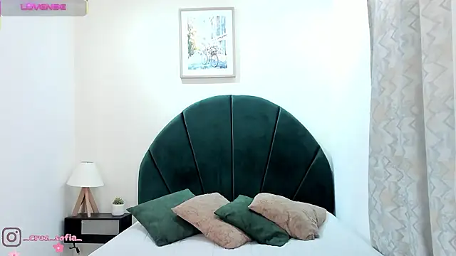 Snapshot of _AlejaCruz_ chatting on 02.09.26 AlejaCruz online show from 02.09.26