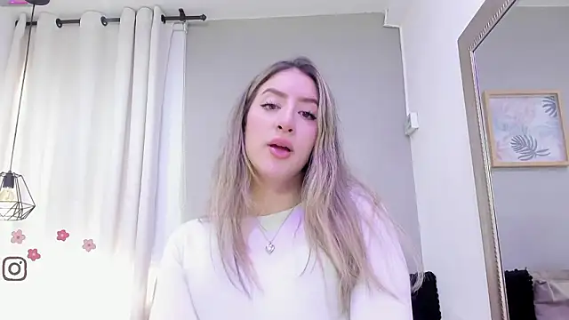 Snapshot of _AlejaCruz_ chatting on 02.23.26 AlejaCruz online show from 02.23.26