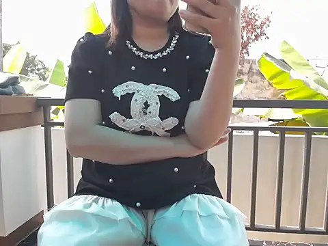 Snapshot of Nanaly_Sweet chatting on 01.16.25 Nanaly Sweet online show from 01.16.25