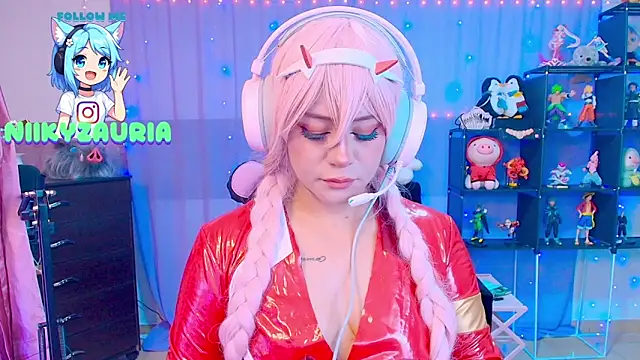  niiky online show from 11.10.25