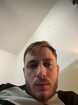 Snapshot of Julian128 chatting on 03.05.25 Julian128 online show from 03.05.25