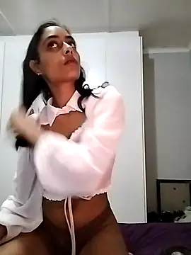 Snapshot of cleopatra-phaedra chatting on 03.06.25 cleopatra-phaedra online show from 03.06.25