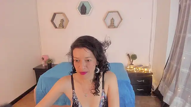 Snapshot of Paloma_victory chatting on 01.09.25 Paloma victory online show from 01.09.25