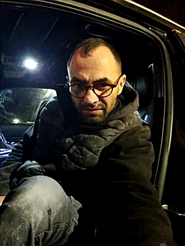 Snapshot of robertilevis chatting on 01.15.25 robertilevis online show from 01.15.25