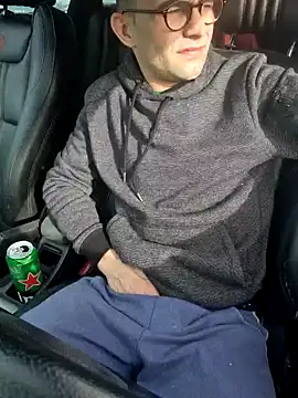 Snapshot of robertilevis chatting on 01.18.25 robertilevis online show from 01.18.25