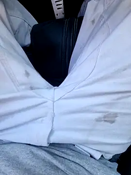 Snapshot of robertilevis chatting on 03.19.25 robertilevis online show from 03.19.25