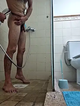 Snapshot of robertilevis chatting on 09.17.25 robertilevis online show from 09.17.25