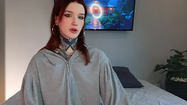 Snapshot of SophieInkk chatting on 11.12.25 SophieInkk online show from 11.12.25